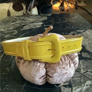 Per se canary yellow glossy genuine patent leather wide belt size small